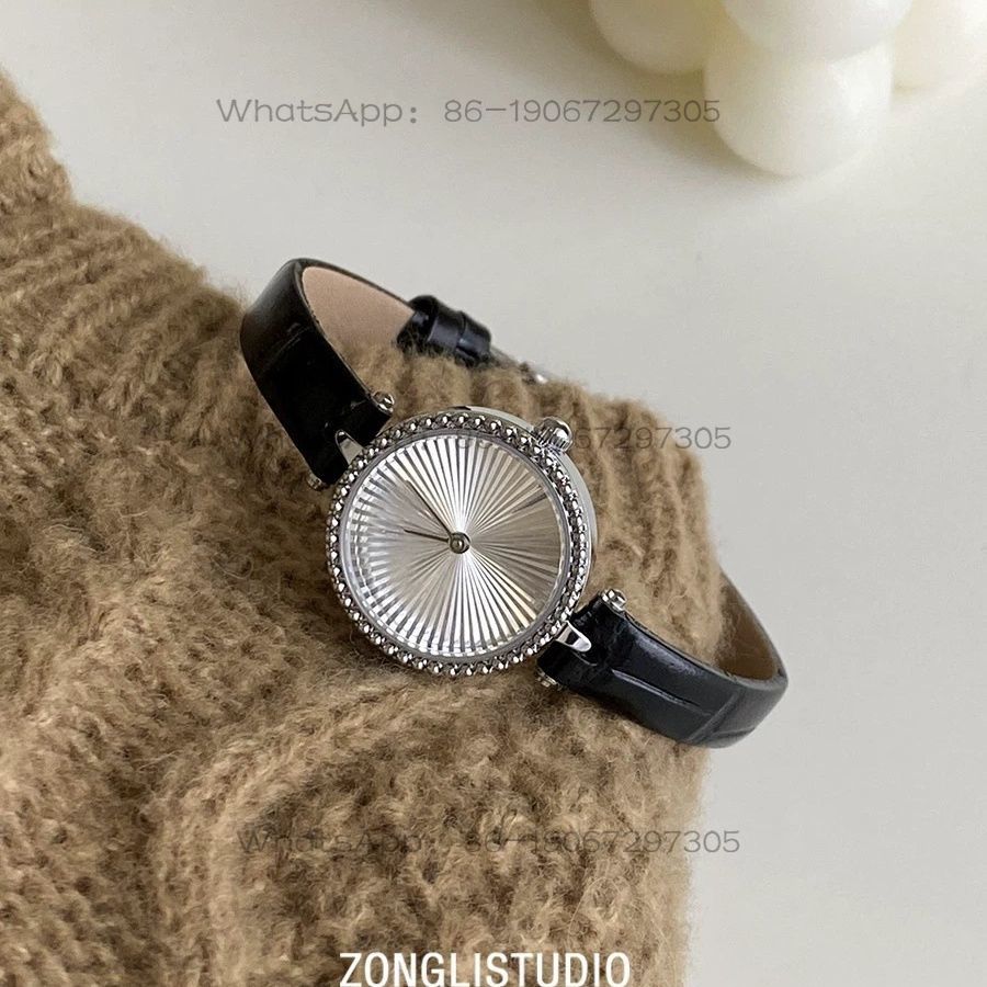 Leather Bracelet - PEIYING echte Damen-Quarzuhr im mittelalterlichen Stil,