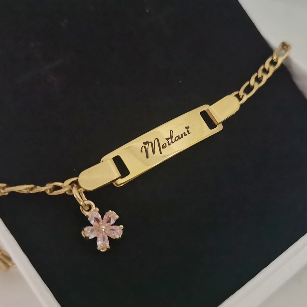 Leechee Blume Zirkon kleiner A – Engraved Name Necklace Bewertung und Preis